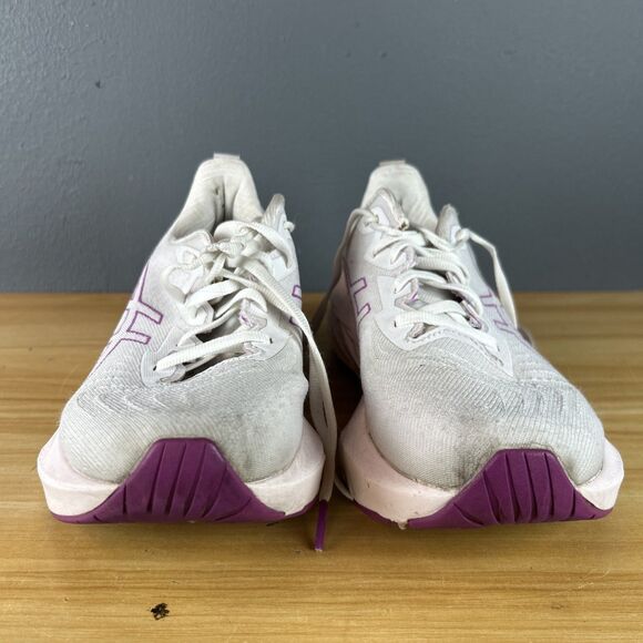 Asics Novablast 4 Women's Size 9 Running Shoes Gray Purple Cushioned Sneakers - Picture 2 of 9